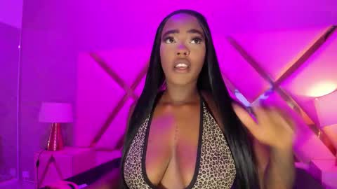 Snapshot of reinamiah chatting on 09-14-25, 03:49 Miah online show from 09-14-25, 03:49