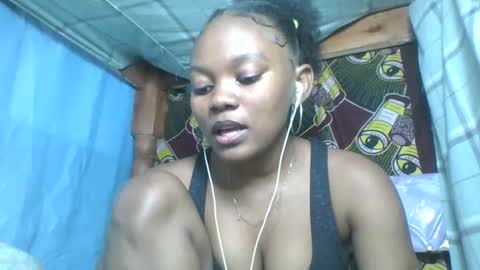 Snapshot of reinechi chatting on 07-13-26, 09:12 Reinechi online show from 07-13-26, 09:12