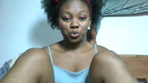 Snapshot of reinechi chatting on 07-20-26, 10:18 Reinechi online show from 07-20-26, 10:18