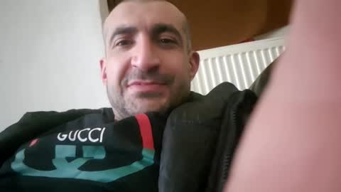 reis232323 online show from 11-19-25, 08:47