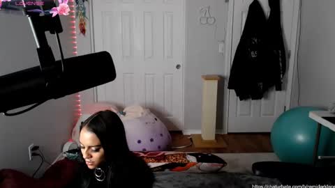 remidarklace online show from 01-19-25, 11:01