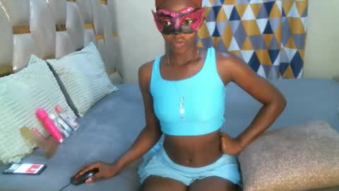 remmyqueen online show from 05-05-26, 05:15