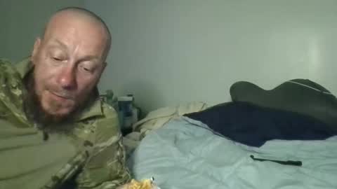 Snapshot of remshotdt chatting on 03-12-26, 09:21 remshotdt online show from 03-12-26, 09:21