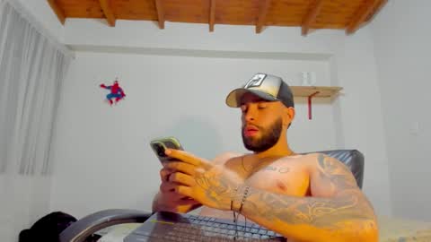 Rmy Steen online show from 10-19-25, 03:18