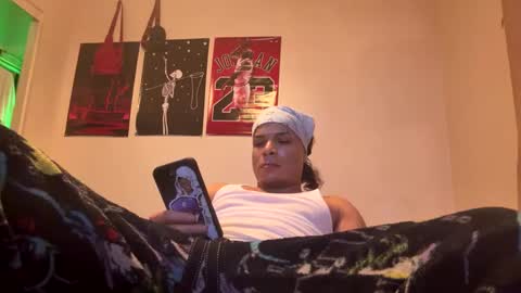 PRETTY BAMBY online show from 03-12-25, 09:23