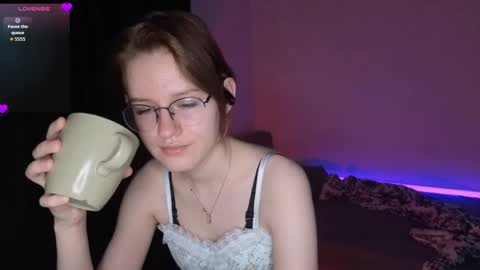 Claire online show from 05-01-26, 06:12
