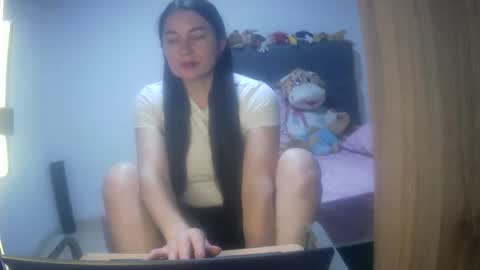 renata_hot1 online show from 10-26-25, 01:11