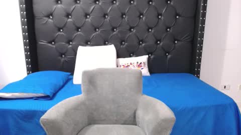 Snapshot of renata_salinas_1 chatting on 09-16-25, 12:39 Renata Salinas online show from 09-16-25, 12:39