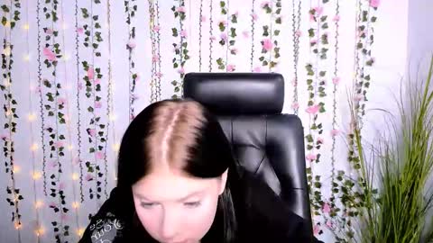 Snapshot of renata_sweety chatting on 09-09-25, 06:02 renata_sweety online show from 09-09-25, 06:02