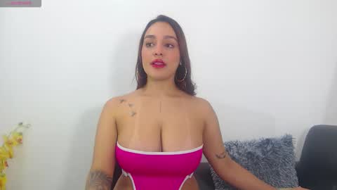 Snapshot of renatabrownn28 chatting on 04-19-26, 09:28 renatabrownn28 online show from 04-19-26, 09:28
