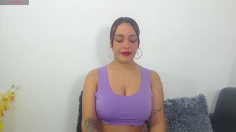 Snapshot of renatabrownn28 chatting on 04-21-26, 08:31 renatabrownn28 online show from 04-21-26, 08:31