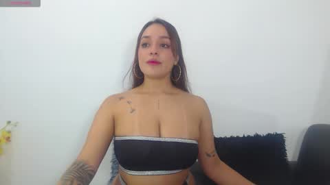 Snapshot of renatabrownn28 chatting on 05-01-26, 05:56 renatabrownn28 online show from 05-01-26, 05:56