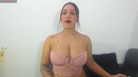 Snapshot of renatabrownn28 chatting on 05-03-26, 09:37 renatabrownn28 online show from 05-03-26, 09:37