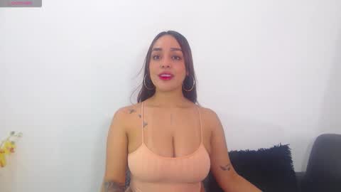 Snapshot of renatabrownn28 chatting on 05-05-26, 05:43 renatabrownn28 online show from 05-05-26, 05:43