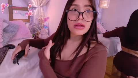 renataleclair online show from 05-06-26, 04:56