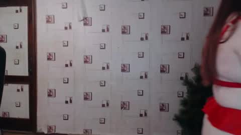 Snapshot of renataoia chatting on 12-20-25, 03:52 renataoia online show from 12-20-25, 03:52