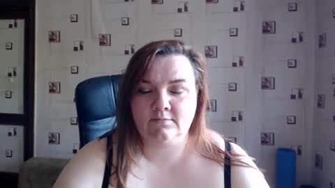 Snapshot of renataoia chatting on 06-07-26, 12:42 renataoia online show from 06-07-26, 12:42