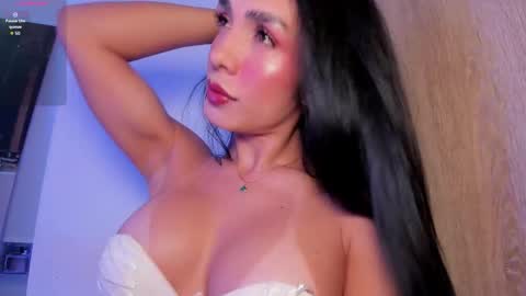 Snapshot of renatasantorino chatting on 02-21-26, 01:45 Renata. online show from 02-21-26, 01:45