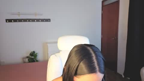 renaxi_smith online show from 05-09-26, 08:03