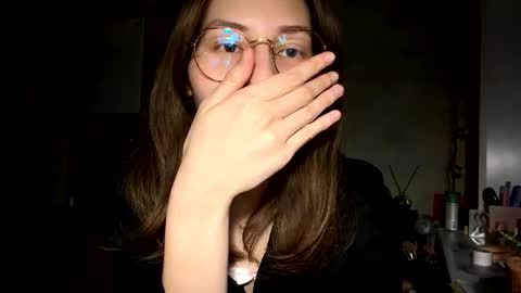 Mia online show from 03-17-26, 04:21