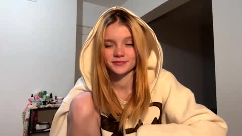 Tiffany online show from 02-07-26, 01:09