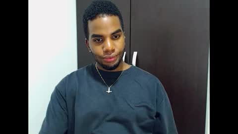 Snapshot of rene_hotman chatting on 10-11-25, 09:02 Rene online show from 10-11-25, 09:02