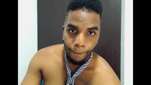 Snapshot of rene_hotman chatting on 10-12-25, 09:03 Rene online show from 10-12-25, 09:03