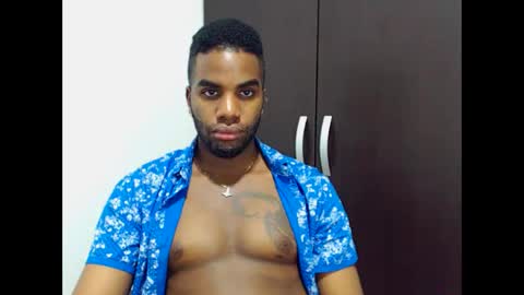 Snapshot of rene_hotman chatting on 10-16-25, 10:33 Rene online show from 10-16-25, 10:33