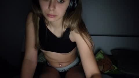 renee_loah online show from 06-02-26, 09:17