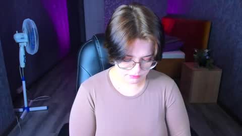 renee_turner online show from 12-05-24, 08:00