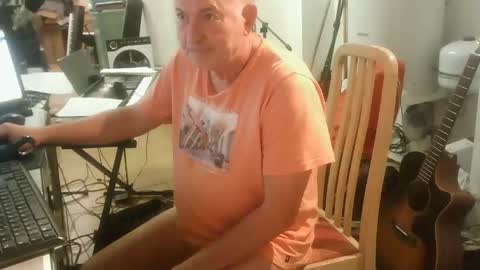 renefr online show from 10-12-25, 09:47