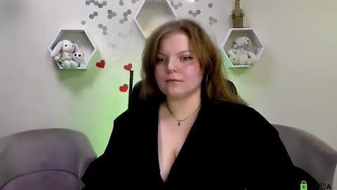 Sweet Renesmee online show from 09-17-25, 09:44