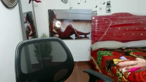 renesmee tanner online show from 01-17-25, 04:39