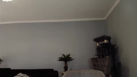 Snapshot of renigendur chatting on 05-06-26, 08:52 ReniGendur online show from 05-06-26, 08:52