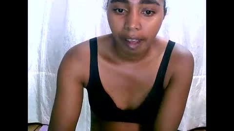 Snapshot of rephaleta chatting on 12-17-24, 06:24 Rephaleta online show from 12-17-24, 06:24