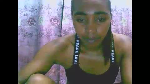 Snapshot of rephaleta chatting on 02-18-25, 06:15 Rephaleta online show from 02-18-25, 06:15