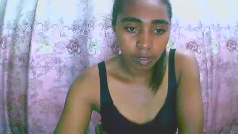Snapshot of rephaleta chatting on 02-25-25, 10:47 Rephaleta online show from 02-25-25, 10:47