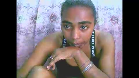 Snapshot of rephaleta chatting on 03-03-25, 06:26 Rephaleta online show from 03-03-25, 06:26