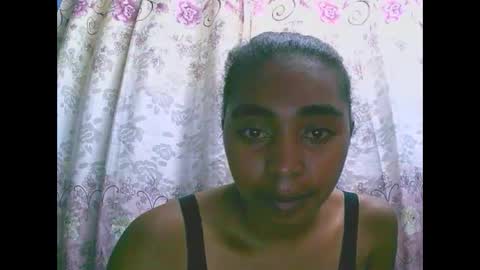 Snapshot of rephaleta chatting on 03-05-25, 10:55 Rephaleta online show from 03-05-25, 10:55