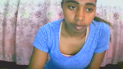 Snapshot of rephaleta chatting on 09-11-25, 11:21 Rephaleta online show from 09-11-25, 11:21