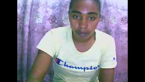 Snapshot of rephaleta chatting on 09-17-25, 11:45 Rephaleta online show from 09-17-25, 11:45