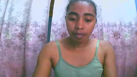 Snapshot of rephaleta chatting on 09-18-25, 06:37 Rephaleta online show from 09-18-25, 06:37