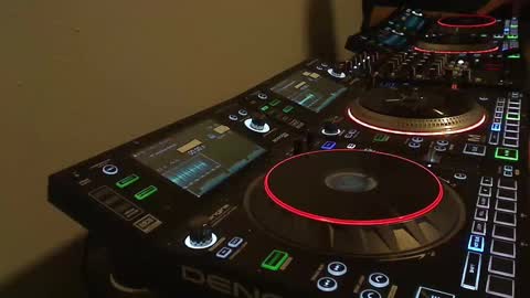 Snapshot of reticuli chatting on 10-18-25, 12:57 GearPorn online show from 10-18-25, 12:57