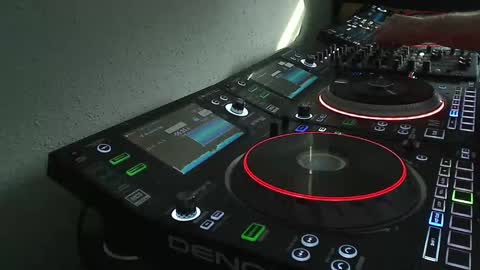 Snapshot of reticuli chatting on 10-18-25, 08:53 GearPorn online show from 10-18-25, 08:53