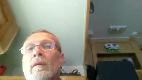 Rhett online show from 10-06-25, 02:58