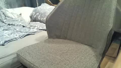 Snapshot of reunionussr chatting on 01-12-25, 01:42 reunionussr online show from 01-12-25, 01:42