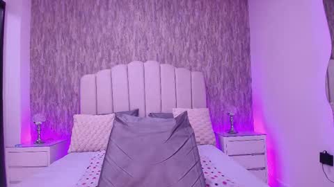 Snapshot of reven_lilith chatting on 03-28-26, 03:06 REVEN online show from 03-28-26, 03:06
