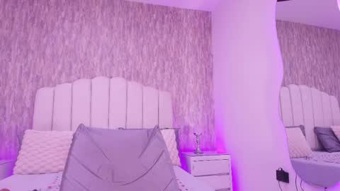 Snapshot of reven_lilith chatting on 03-30-26, 03:07 REVEN online show from 03-30-26, 03:07
