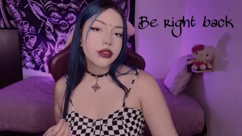 Snapshot of revenmiller_ chatting on 10-06-25, 12:46 Reven online show from 10-06-25, 12:46