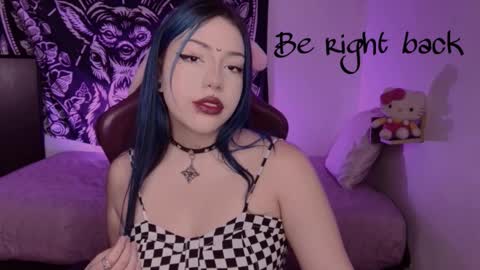 Snapshot of revenmiller_ chatting on 10-16-25, 11:55 Reven online show from 10-16-25, 11:55